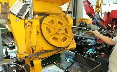 如何解决大祥卧式金属带锯床切削时出现的断带现象？